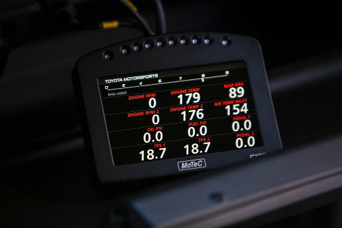 Soi “hàng khủng” Toyota Land Speed Cruiser 2.000 mã lực - 4